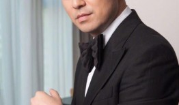 娱乐圈吃瓜男导演是谁,那位热衷吃瓜的神秘男导演身份大起底