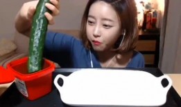 娱乐吃瓜酱情侣间必听